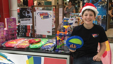 14-year-old Australian boy resells goods purchased from Chinese travel to earn $10,000 a week