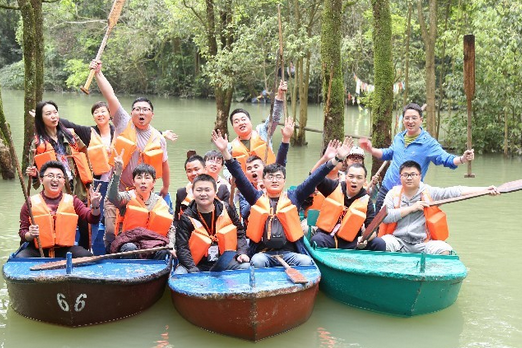 Golden Crown Club's colorful Guizhou ecological journey in April 2016