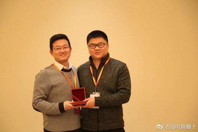 If Qi Tongwei had a group of brothers, it wouldn't be so miserable