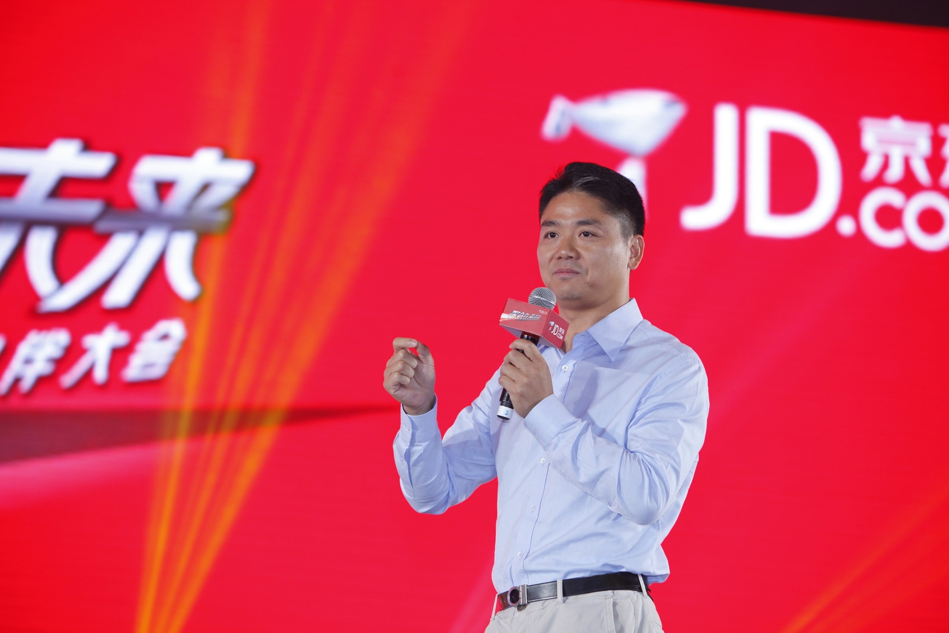 JD.com is approaching "6.18" and its stock price begins to fall slightly by overseas capital.
