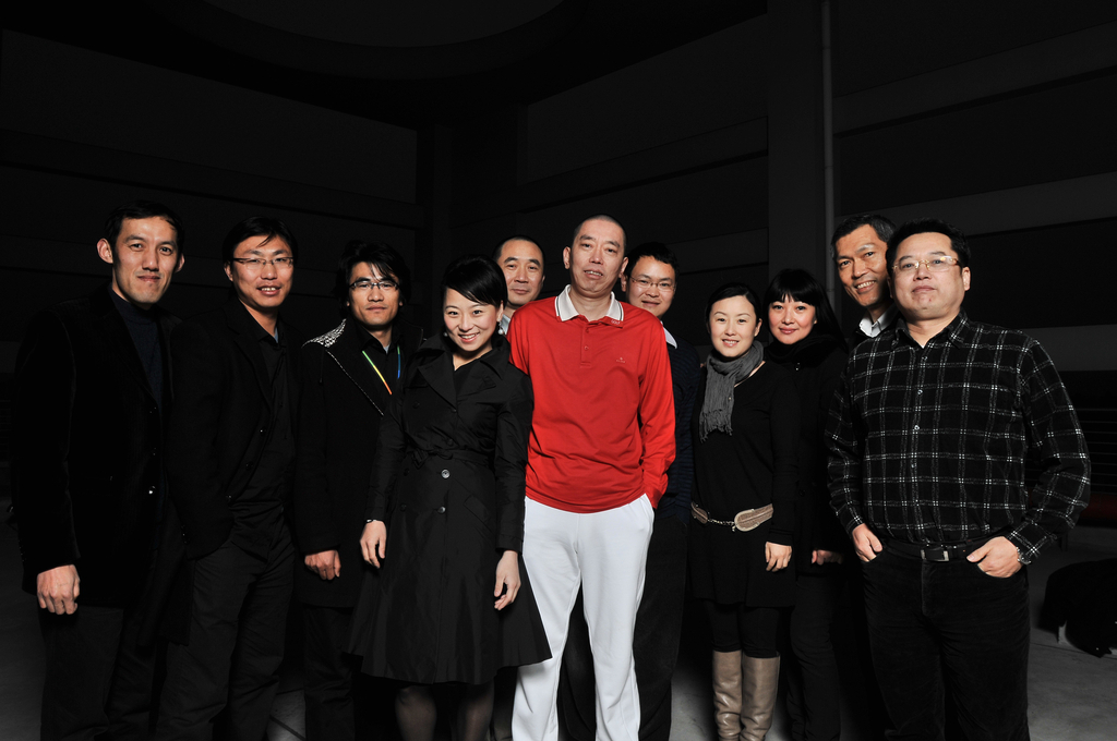 He owes huge gambling debts of 200 million yuan, but 10 years later he earns 50 billion with 900 million users. He owes huge gambling debts of 200 million yuan, but 10 years later he earns 50 billion with 900 million users.