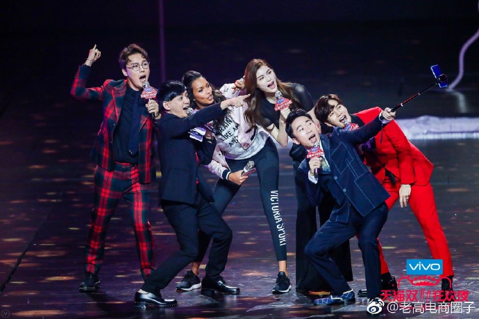 The 2017 Tmall Double 11 Gala is so fun: Lu Jingshan’s “celebrity comes to your house” interaction makes millions of shoppers so happy! The 2017 Tmall Double 11 Gala is so fun: Lu Jingshan’s “celebrity comes to your house” interaction makes millions of shoppers so happy!