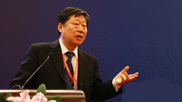 Zhang Ruimin, the representative of CEO of the Internet era - smashing the refrigerator angrily Zhang Ruimin, the representative of CEO of the Internet era - smashing the refrigerator angrily