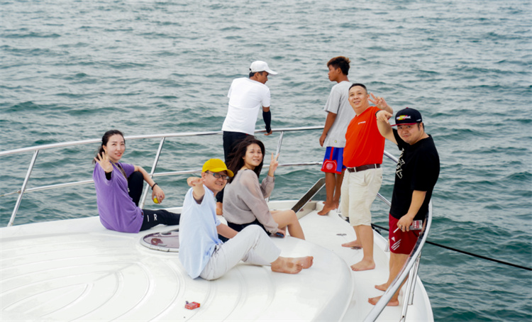 Classmate - Going to sea