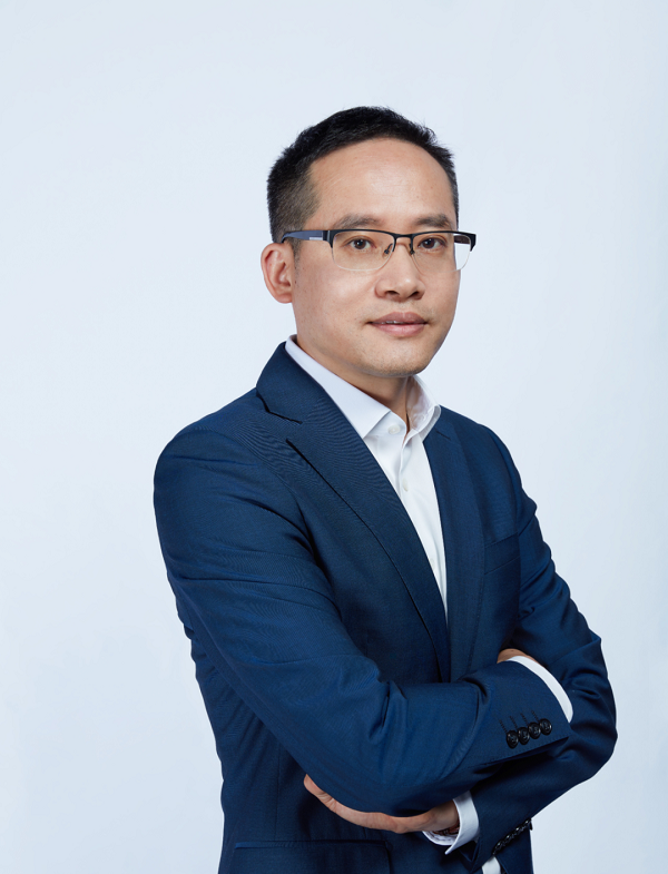 Chairman and CEO of the Board of Directors Zhang Yong