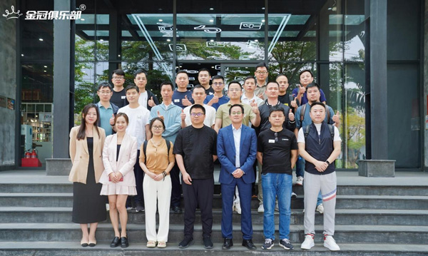 Laogao E-commerce Circle Golden Crown Club Vietnam Study Tour in 2024 - Opening International Business Opportunities